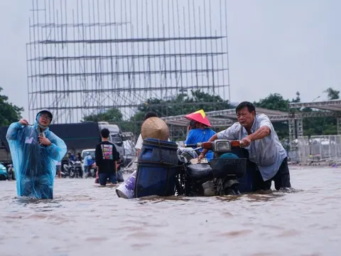 Hà Nội làm khẩn cấp 2 bể ngầm chống ngập, một bể xây ở phố cổ