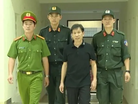 Mạnh 'gỗ' nhận hơn 3 tỉ để 'làm luật' sau đó hối lộ kiểm lâm 36 triệu