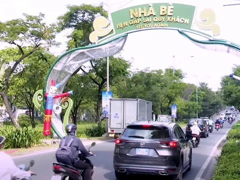 Xã Nhà Bè sẽ xin cấp phép sử dụng tạm vỉa hè cho cổng chào đường Nguyễn Hữu Thọ