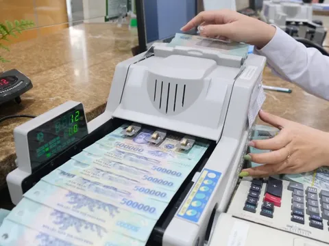 Lãi suất liên ngân hàng vọt lên 17%, lý do là gì?