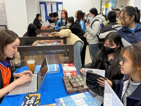 Lao động trẻ “đắt hàng” dịp Tết: Lương tăng sốc, bẫy việc làm cũng bủa vây