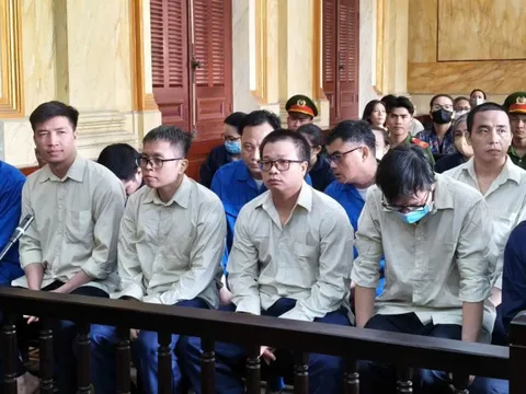 Xét xử nhiều chủ doanh nghiệp buôn lậu