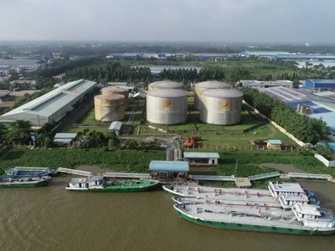 Sở hữu tài sản 10.000 tỉ, đại gia xăng dầu vẫn 'chìm' trong nợ