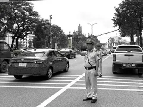 Vụ cán bộ CSGT hy sinh khi làm nhiệm vụ: Clip 'mở đường' của Trung tá Lao Hoàng Hải gây sốt mạng