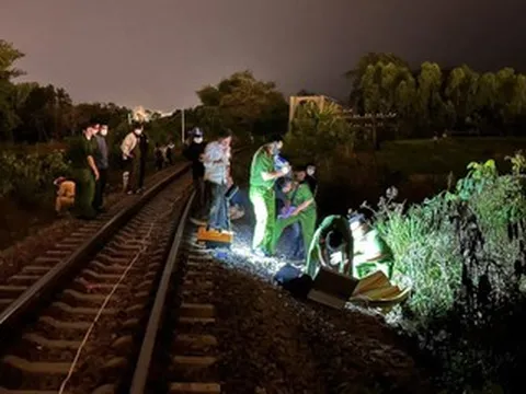 Người đàn ông bị tàu hỏa tông tử vong lúc rạng sáng