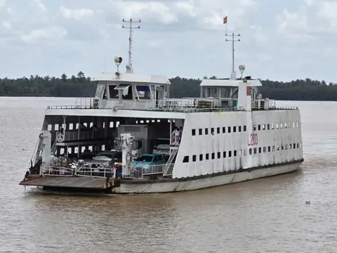 Chuyến phà nối đôi bờ Hậu Giang - Kỳ 1: Bến phà cuối nguồn sông Hậu