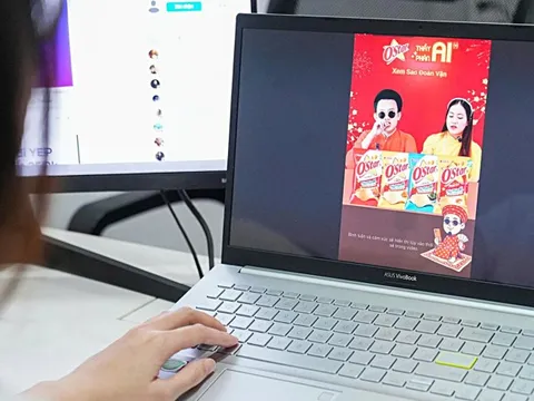 Sôi động mua sắm Tết kết hợp 'chơi' công nghệ