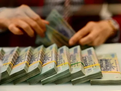 Vì sao các ngân hàng quốc doanh đồng loạt tăng lãi suất cho vay bất động sản lên gần 14%?