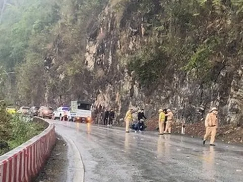 Tai nạn giao thông trên quốc lộ 6 khiến 2 người tử vong