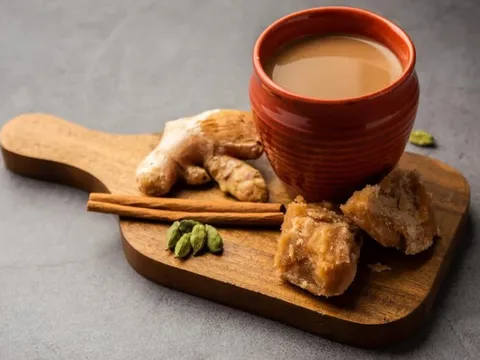 Có thể giảm cân thần tốc nhờ uống nước sắc gừng liên tục 15 ngày?