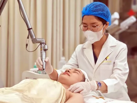 Về quê ăn Tết, Việt kiều tranh thủ làm đẹp, chữa hiếm muộn