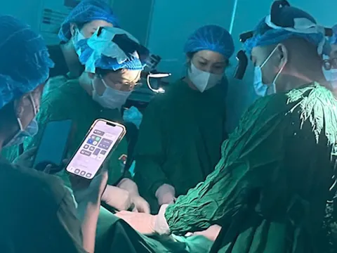 Dịch vụ cắt rốn cho con: Khi mở rộng dịch vụ theo yêu cầu, có cần thận trọng?