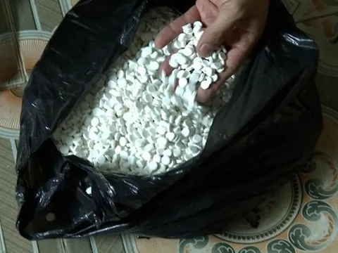 Triệt phá đường dây sản xuất thuốc "tăng cân nhanh" từ bột ngô, bột nếp và tân dược