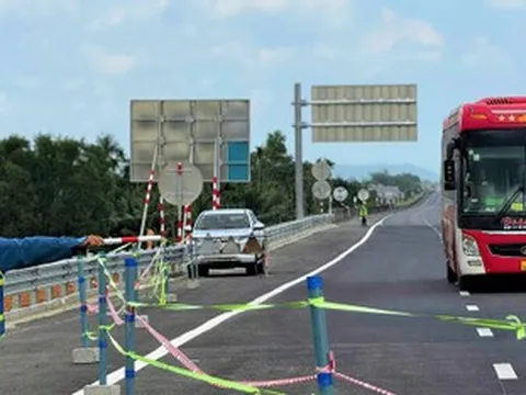 Lý do cao tốc Quảng Ngãi - Hoài Nhơn dừng thông xe khi vừa thông báo vận hành