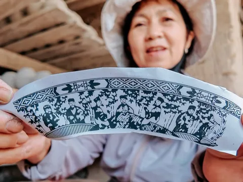 VIDEO: Những người “giữ lửa” cuối cùng ở lò chén Tân Phước Khánh