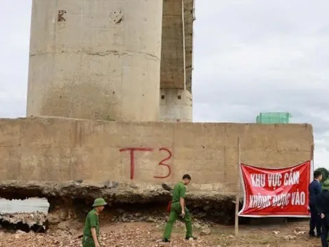 Bắc cầu phao qua sông Lô, đảm bảo giao thông trước Tết Nguyên đán