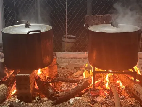 Giữ lại không khí Tết trong gian bếp lửa hồng