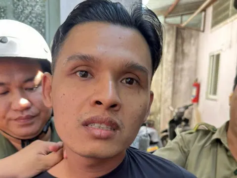 Bắt khẩn cấp nghi phạm cầm dao xông vào phòng trọ cướp tài sản