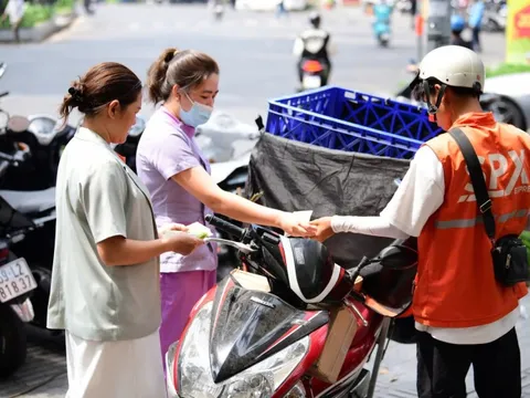 Nghĩ về nghề tài xế công nghệ