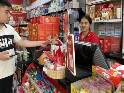 Mùng 1 Tết thị trường 'êm', cảnh báo phí giữ xe tăng mấy ngày tới