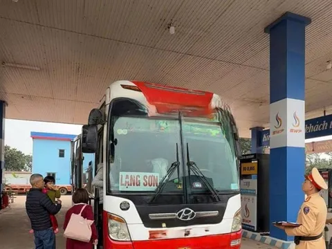 Chủ xe và tài xế bị phạt hơn 200 triệu đồng từ tin nhắn Zalo của người dân