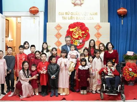 Tết xa quê: Giữ hồn Việt giữa nỗi nhớ đoàn viên