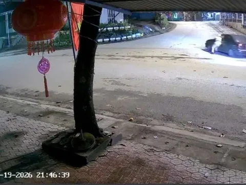 VIDEO: Tài xế ô tô vi phạm nồng độ cồn, tăng ga kéo theo CSGT khoảng 500 m