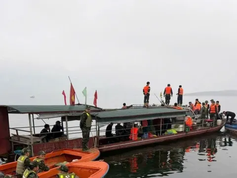 Chìm tàu chở khách đi chúc Tết, 6 người chết và mất tích: Khẩn trương làm rõ nguyên nhân
