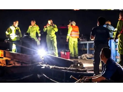 Lật tàu khách trên hồ Thác Bà khiến 6 người mất tích: Tỉnh ủy Lào Cai chỉ đạo khẩn