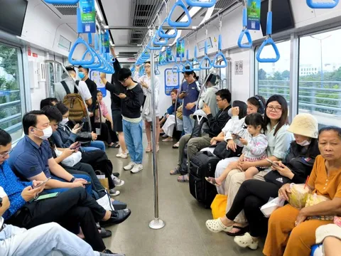Metro số 1 đón hơn nửa triệu lượt khách trong 7 ngày Tết