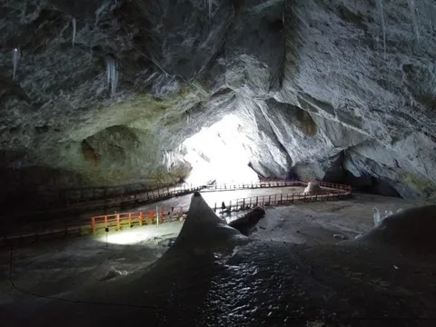 Sốc: Vi khuẩn bị đóng băng 5.000 năm vẫn kháng nhiều kháng sinh mạnh