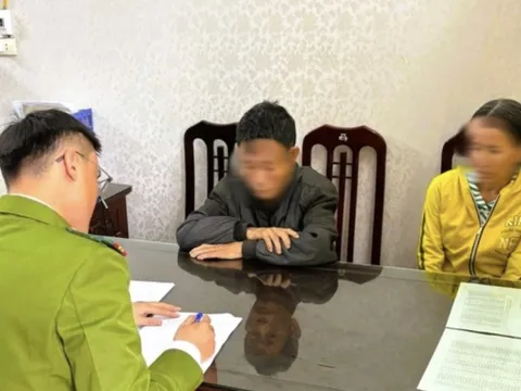 Công an mời làm việc 2 vợ chồng tự ý đòi thu tiền đỗ xe ô tô đi chợ Viềng