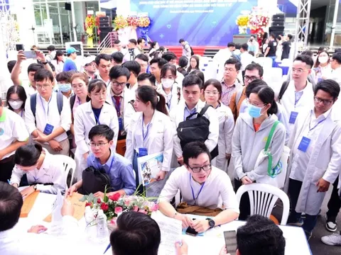 TP.HCM ban hành chính sách đặc thù cho bác sĩ nội trú