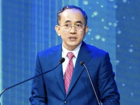 Hé lộ thu nhập vị giáo sư giàu có bậc nhất Việt Nam