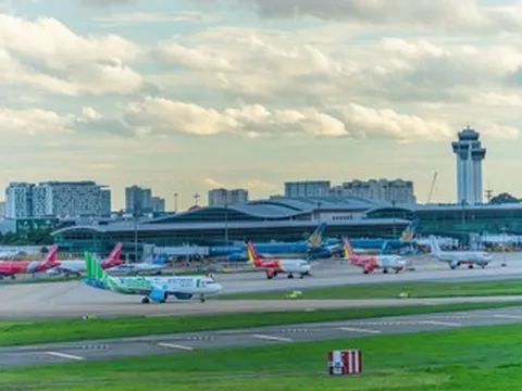 Thiết bị bay không người lái xuất hiện trái phép, loạt chuyến bay ảnh hưởng