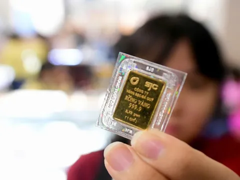 Giá vàng bạc giảm mạnh trong ngày vía Thần Tài