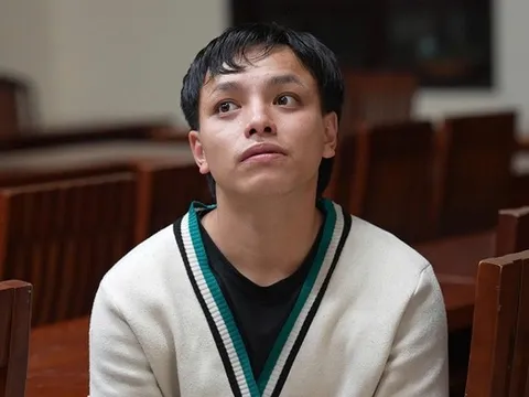 Tạm giữ tài xế lái ô tô tông vào đám đông ở cây xăng gây thương tích 7 người