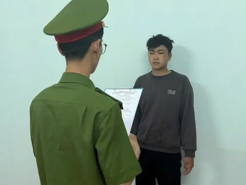 Đột nhập nhà dân trộm vàng để “nuôi” cá cược online, đối tượng bị bắt tạm giam