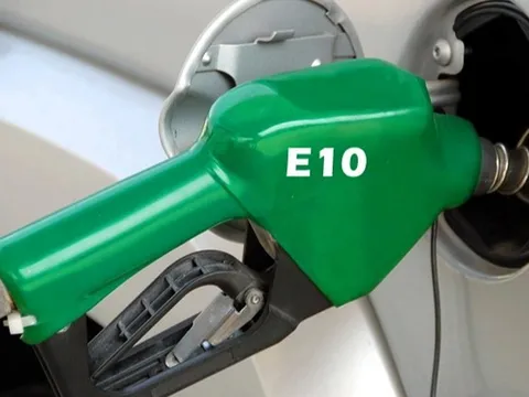 Buộc dùng xăng E10 từ tháng 6, giờ tiêu thụ vẫn hạn chế: Thủ tướng ra chỉ thị