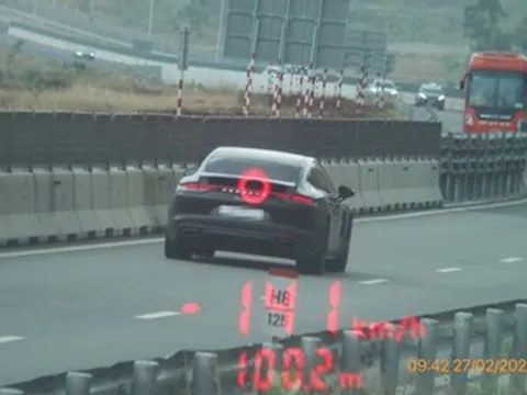 Xử phạt chủ xe Porsche chạy 141 km/h trên cao tốc Cam Lâm - Vĩnh Hảo