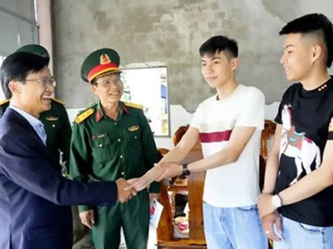 Nhiều cặp anh em song sinh ở Quảng Ngãi viết đơn tình nguyện nhập ngũ