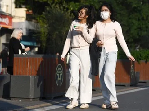 Thời tiết 10 ngày tới: Hà Nội có thể nắng đến 30 độ rồi đón tiếp không khí lạnh