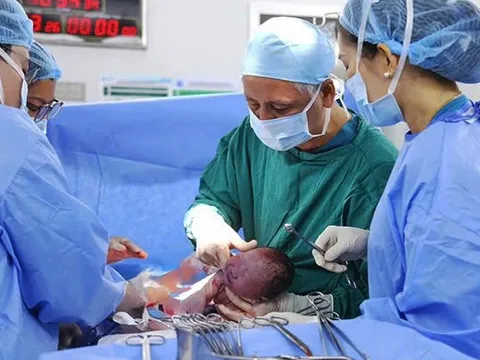 'Vẽ lại' thế trận y tế ở siêu đô thị TP.HCM