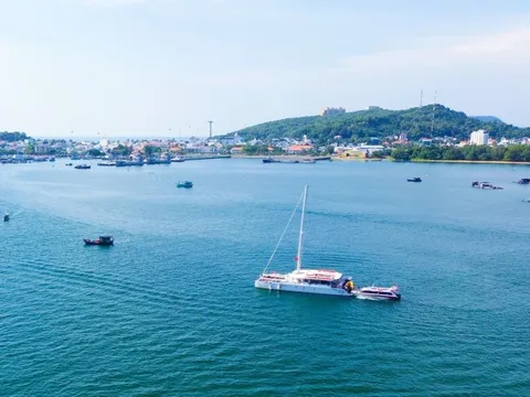 Phú Quốc yêu cầu tổ chức, cá nhân tự tháo dỡ công trình xây dựng vi phạm đất hành lang ven biển