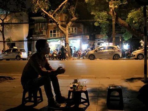 Người trở lại thành phố mưu sinh cũng chênh vênh sau ngày đoàn viên