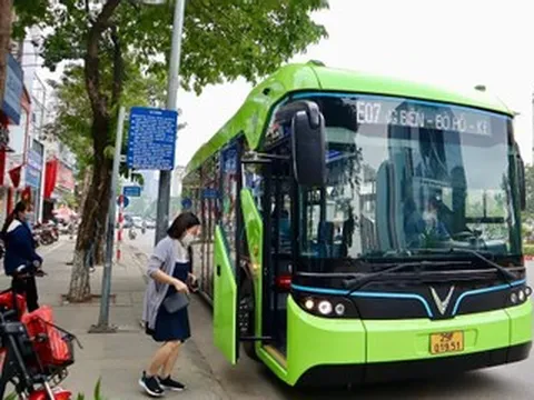 Hà Nội tăng 246 lượt xe buýt mỗi ngày kết nối khu công nghệ cao Hòa Lạc