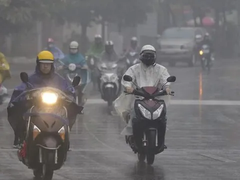 Miền Bắc liên tiếp đón không khí lạnh tăng cường, trời trở rét kèm mưa dông