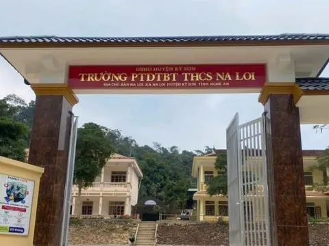 Hai nữ sinh lớp 8 nghỉ học lấy chồng theo tục “bắt vợ” sẽ đi học lại