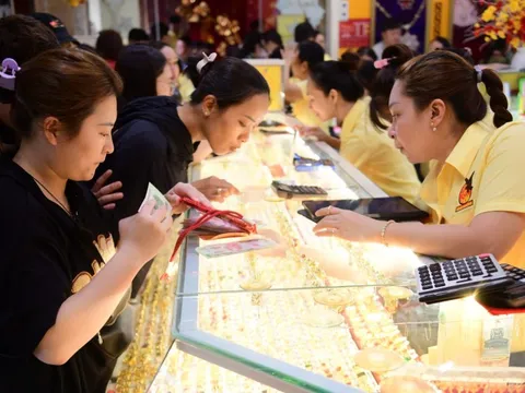 Mỹ đã tấn công Iran, giá vàng, bạc tuần này sẽ ra sao?