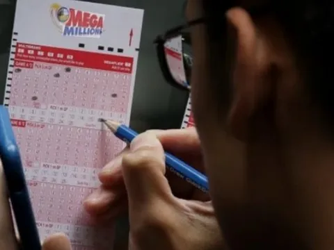 Anh công nhân nghèo trúng số độc đắc 57 tỷ đồng và "cú rơi" đầy đau đớn